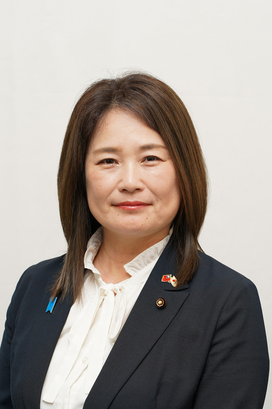 11_河野真理.jpg