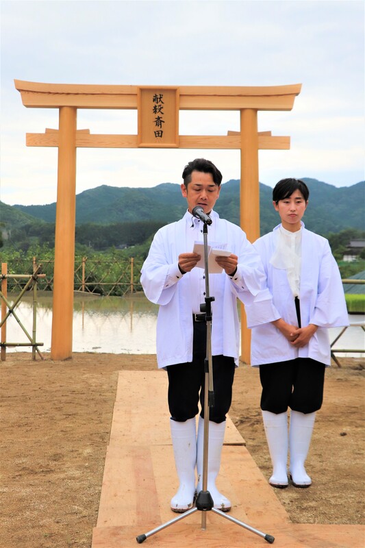 堀川夫妻の挨拶の様子